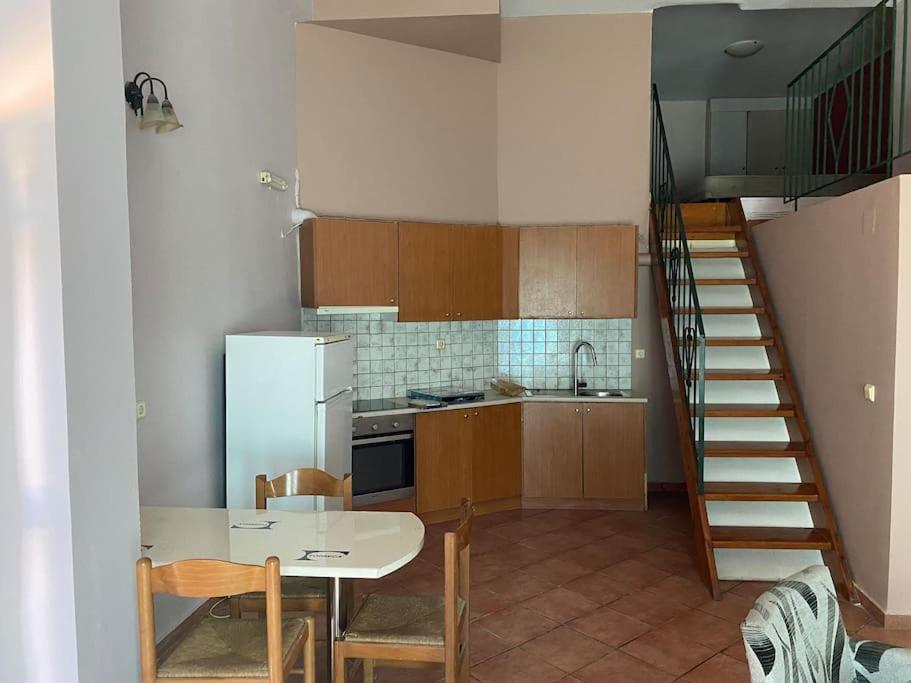 Апартаменты Μεζονέτα Aikaterini N3 Хиос Экстерьер фото